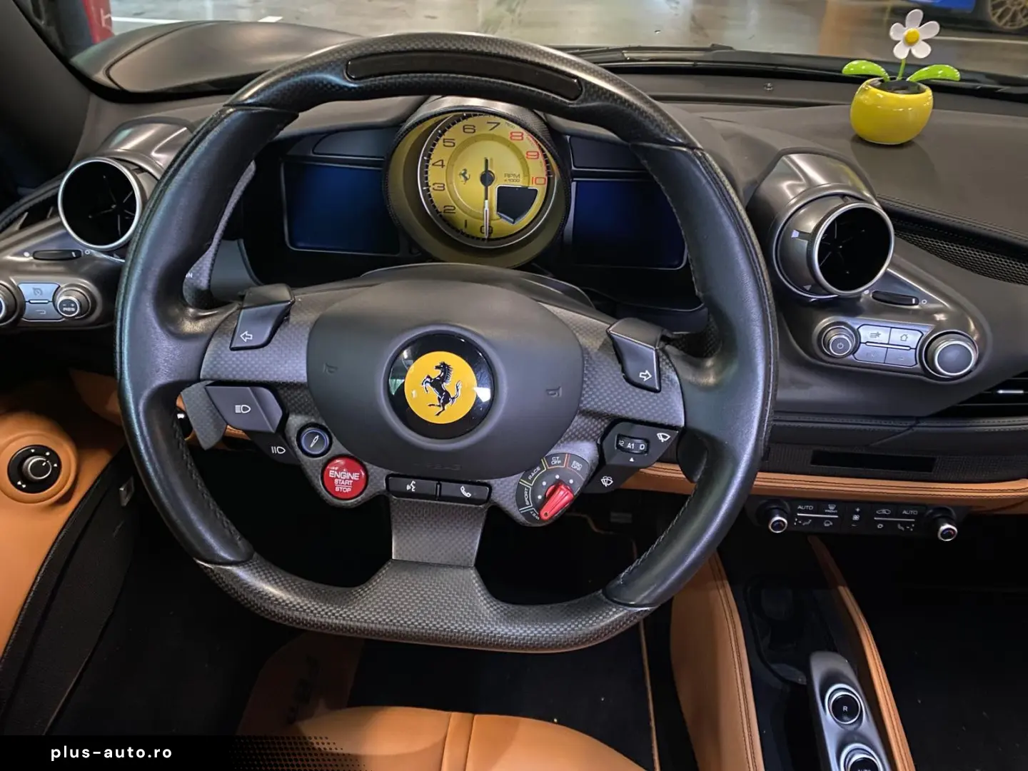 FERRARI F8