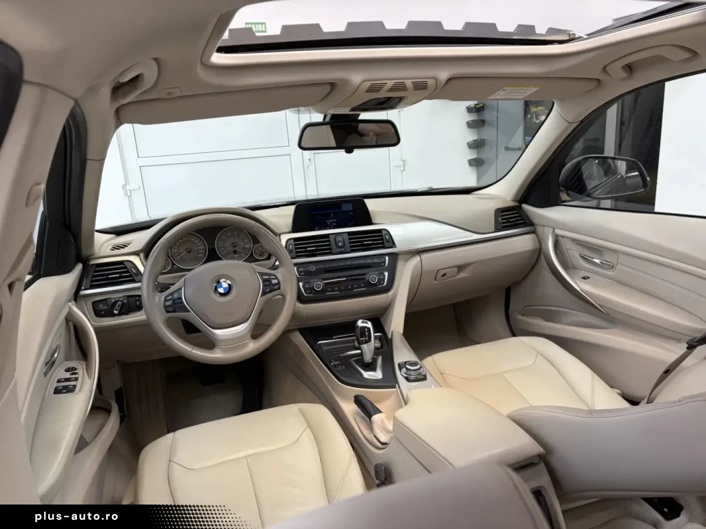 BMW SERIA 320i Business  2012