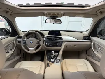 BMW SERIA 320i Business  2012