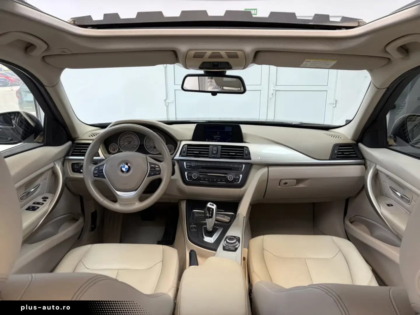 BMW SERIA 320i Business  2012