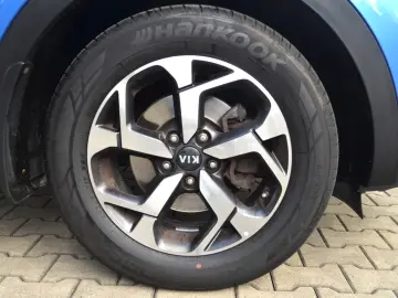 KIA SPORTAGE MT
