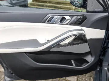 BMW X6 xDrive30d M Sport PANO HUD ACC RFK NAVI LED D