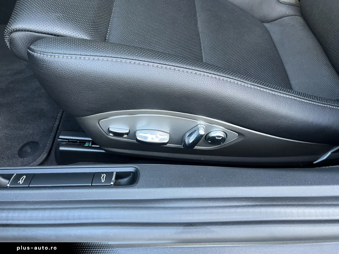 PORSCHE Cayman 718 Sitzbel.Apple CarPlay Abstandsreg.