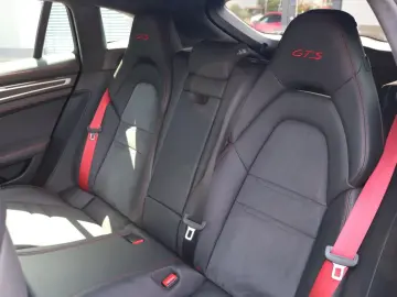 PORSCHE Panamera GTS Sport Turismo  SPORT-DESIGN STANDHE