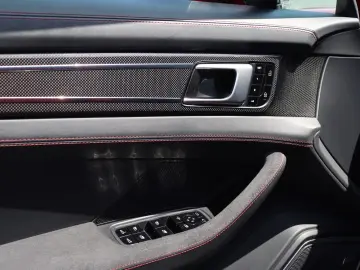PORSCHE Panamera GTS Sport Turismo  SPORT-DESIGN STANDHE