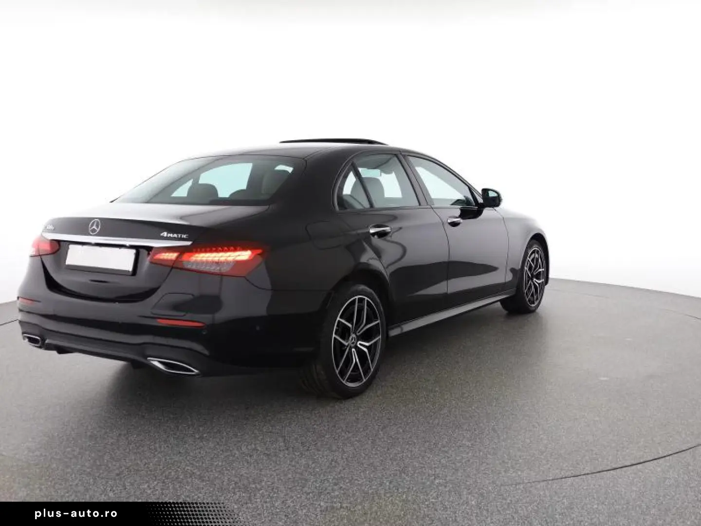 Mercedes-Benz E 300 e 4M AMG