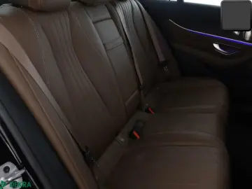 Mercedes-Benz E 300 e 4M AMG