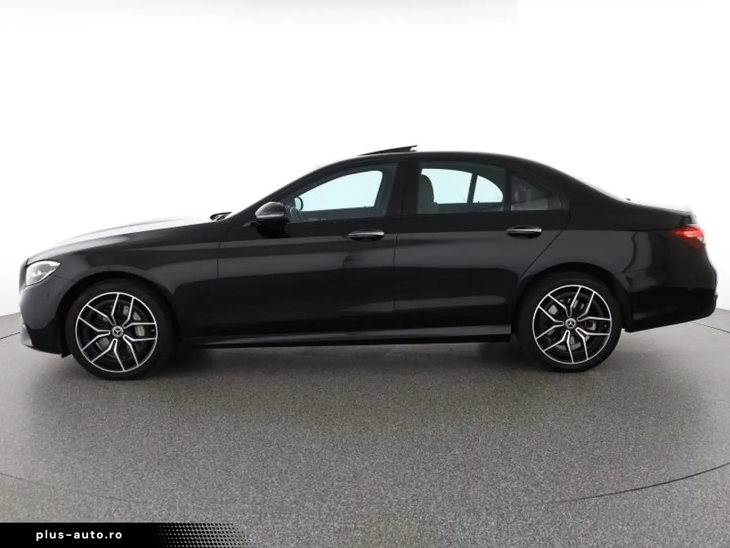 Mercedes-Benz E 300 e 4M AMG