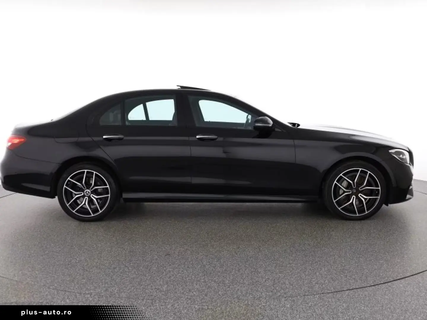 Mercedes-Benz E 300 e 4M AMG