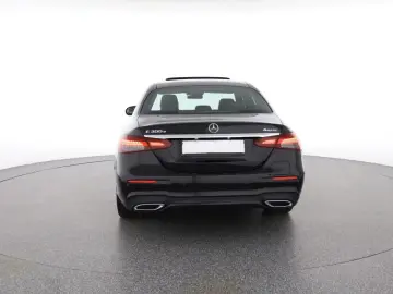 Mercedes-Benz E 300 e 4M AMG