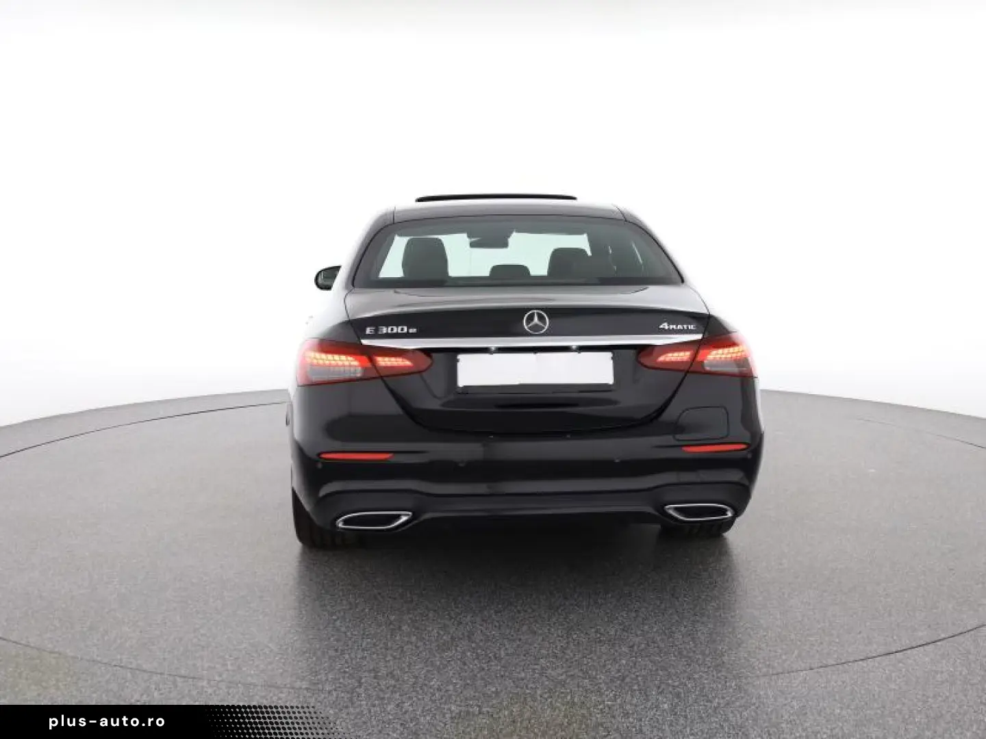 Mercedes-Benz E 300 e 4M AMG