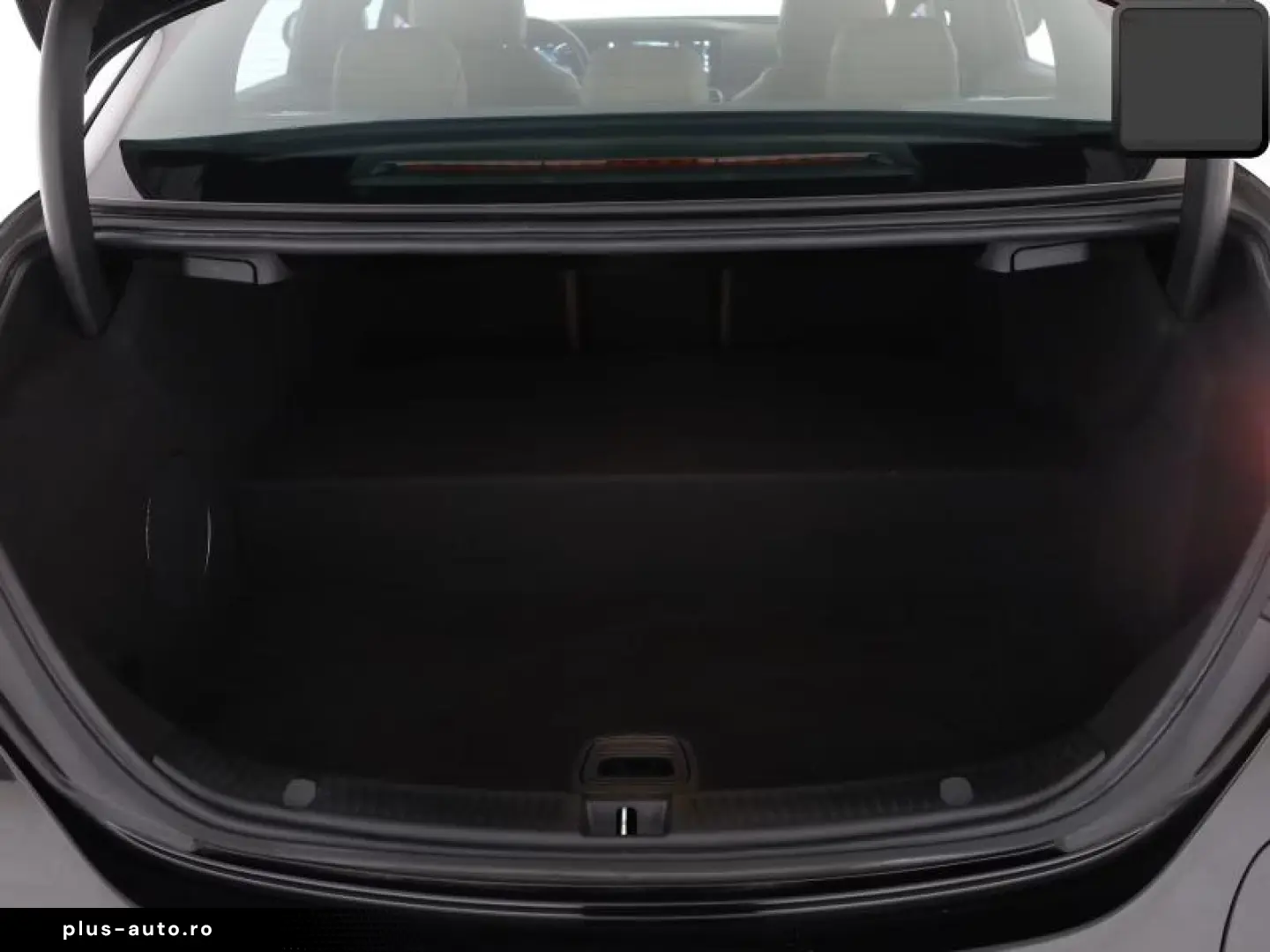 Mercedes-Benz E 300 e 4M AMG