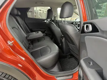 Kia XCeed Platinum 1.6 MHEV Diesel Automat 2022 136 CP