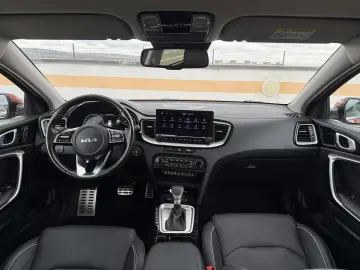 Kia XCeed Platinum 1.6 MHEV Diesel Automat 2022 136 CP