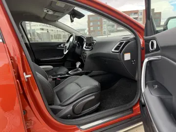 Kia XCeed Platinum 1.6 MHEV Diesel Automat 2022 136 CP
