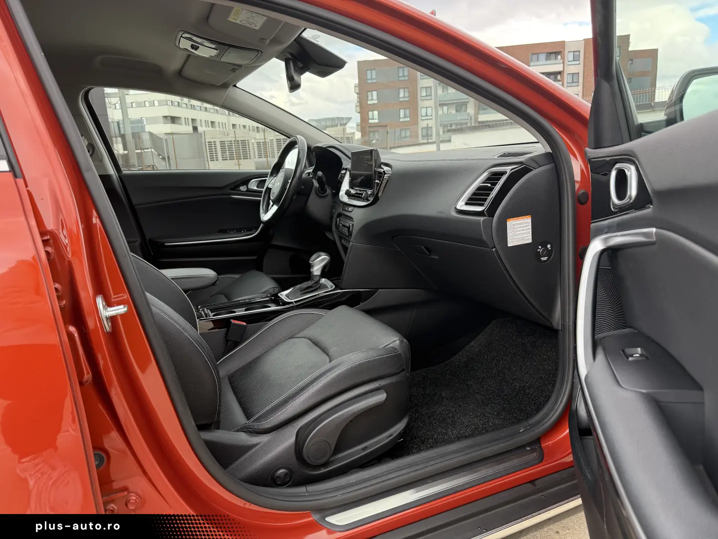 Kia XCeed Platinum 1.6 MHEV Diesel Automat 2022 136 CP