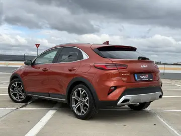 Kia XCeed Platinum 1.6 MHEV Diesel Automat 2022 136 CP