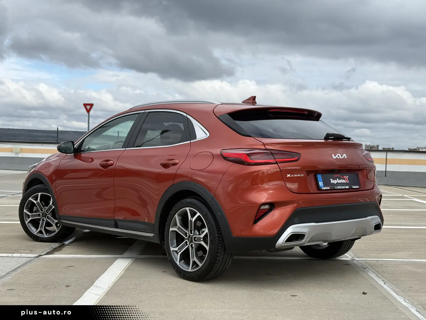 Kia XCeed Platinum 1.6 MHEV Diesel Automat 2022 136 CP