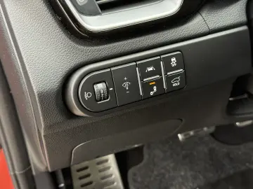 Kia XCeed Platinum 1.6 MHEV Diesel Automat 2022 136 CP