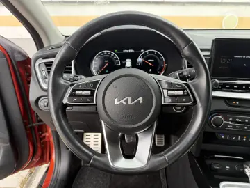 Kia XCeed Platinum 1.6 MHEV Diesel Automat 2022 136 CP