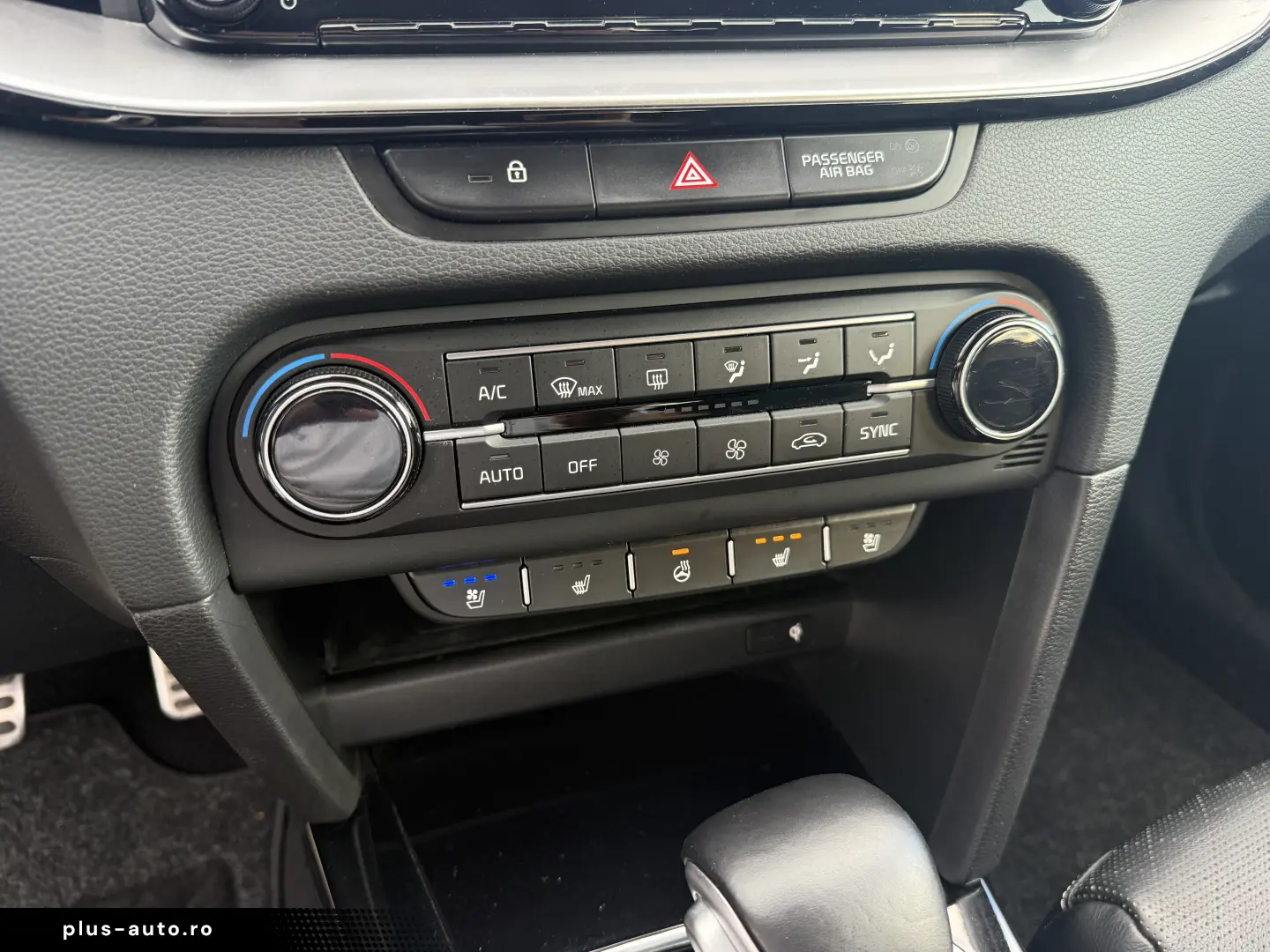 Led   JBL   Memorii   Piele   MHEV   Facelift   TVA deduc.
