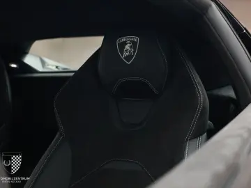 LAMBORGHINI Huracan Tecnica