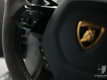 LAMBORGHINI Huracan Tecnica