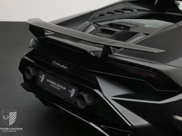 LAMBORGHINI Huracan Tecnica