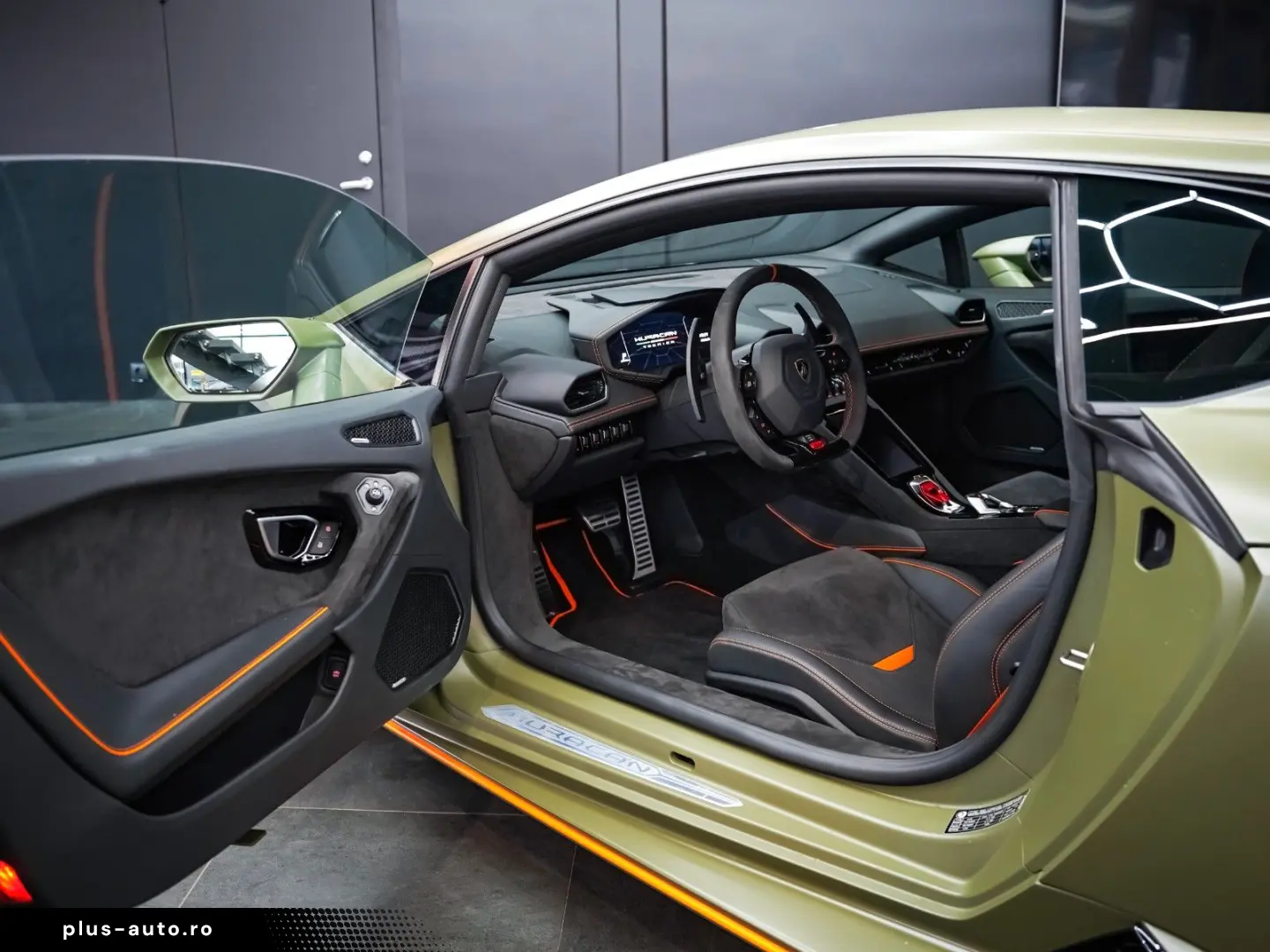 LAMBORGHINI Huracan Tecnica Verde Turbine green