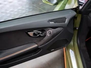 LAMBORGHINI Huracan Tecnica Verde Turbine green