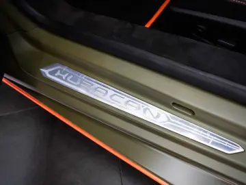LAMBORGHINI Huracan Tecnica Verde Turbine green