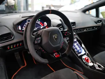 LAMBORGHINI Huracan Tecnica Verde Turbine green