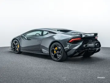 LAMBORGHINI  Huracan Tecnica   Racing Seats  Lift