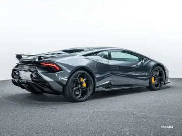 LAMBORGHINI  Huracan Tecnica   Racing Seats  Lift