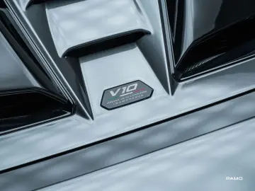 LAMBORGHINI  Huracan Tecnica   Racing Seats  Lift