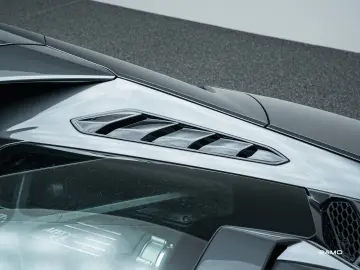 LAMBORGHINI  Huracan Tecnica   Racing Seats  Lift