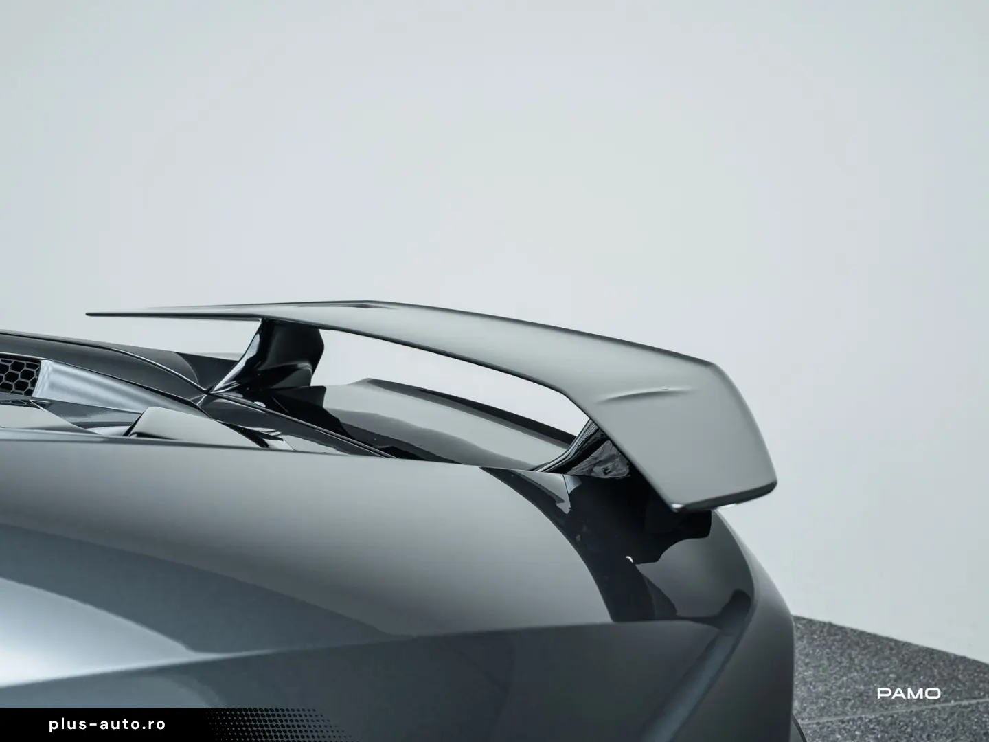 LAMBORGHINI  Huracan Tecnica   Racing Seats  Lift
