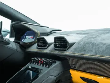 LAMBORGHINI  Huracan Tecnica   Racing Seats  Lift