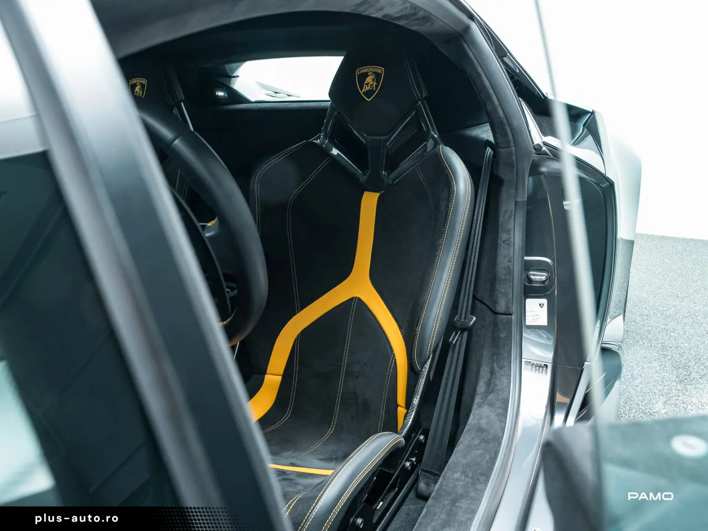 LAMBORGHINI  Huracan Tecnica   Racing Seats  Lift
