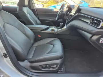 Toyota Camry 2.5 HYBRID E XECUTIVE E-CVT