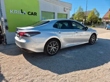 Toyota Camry 2.5 HYBRID E XECUTIVE E-CVT