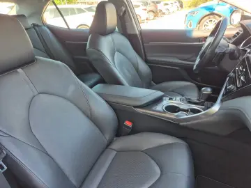 Toyota Camry 2.5 HYBRID E XECUTIVE E-CVT