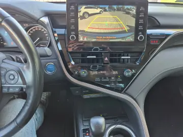 Toyota Camry 2.5 HYBRID E XECUTIVE E-CVT