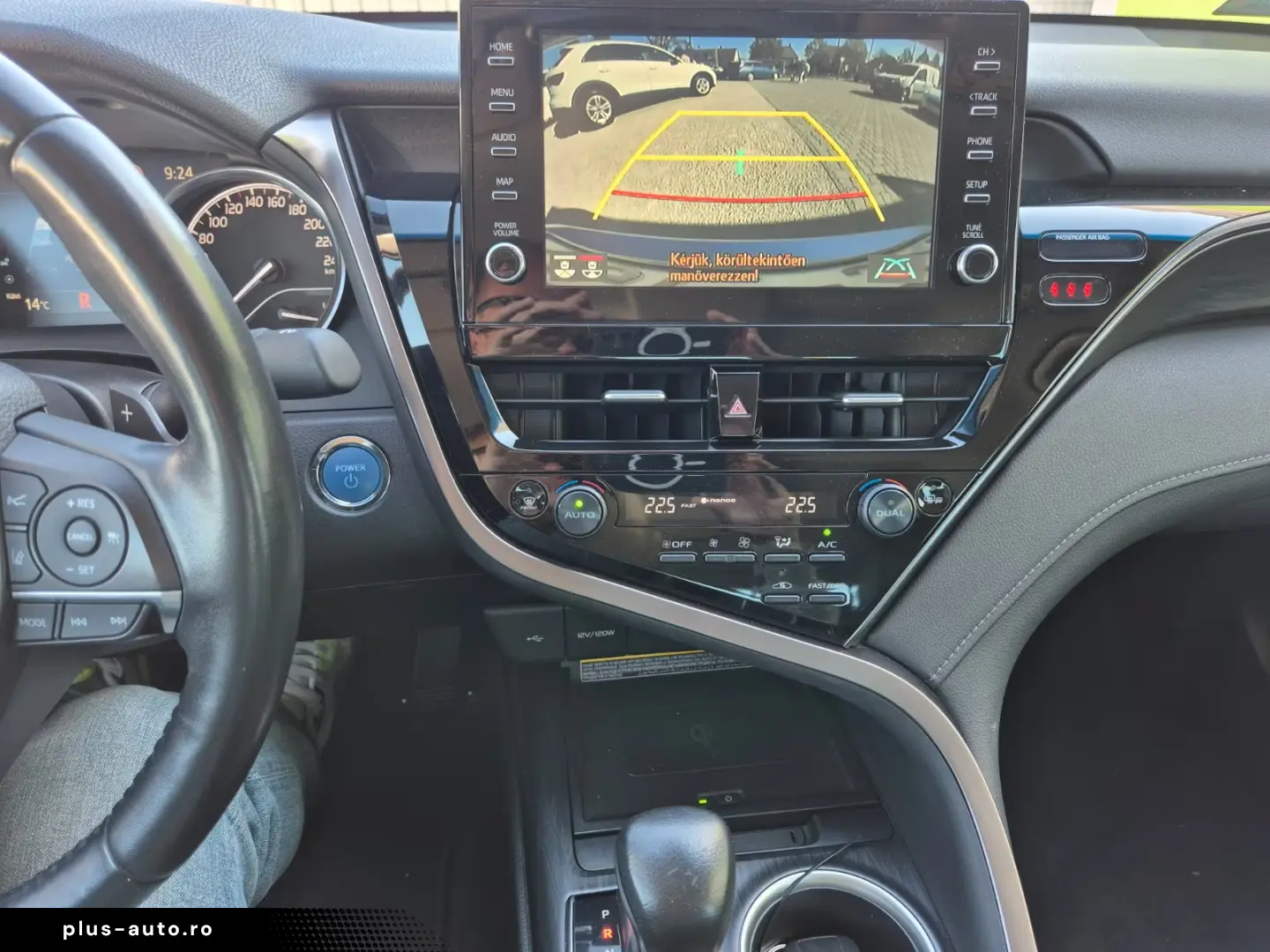 Toyota Camry 2.5 HYBRID E XECUTIVE E-CVT