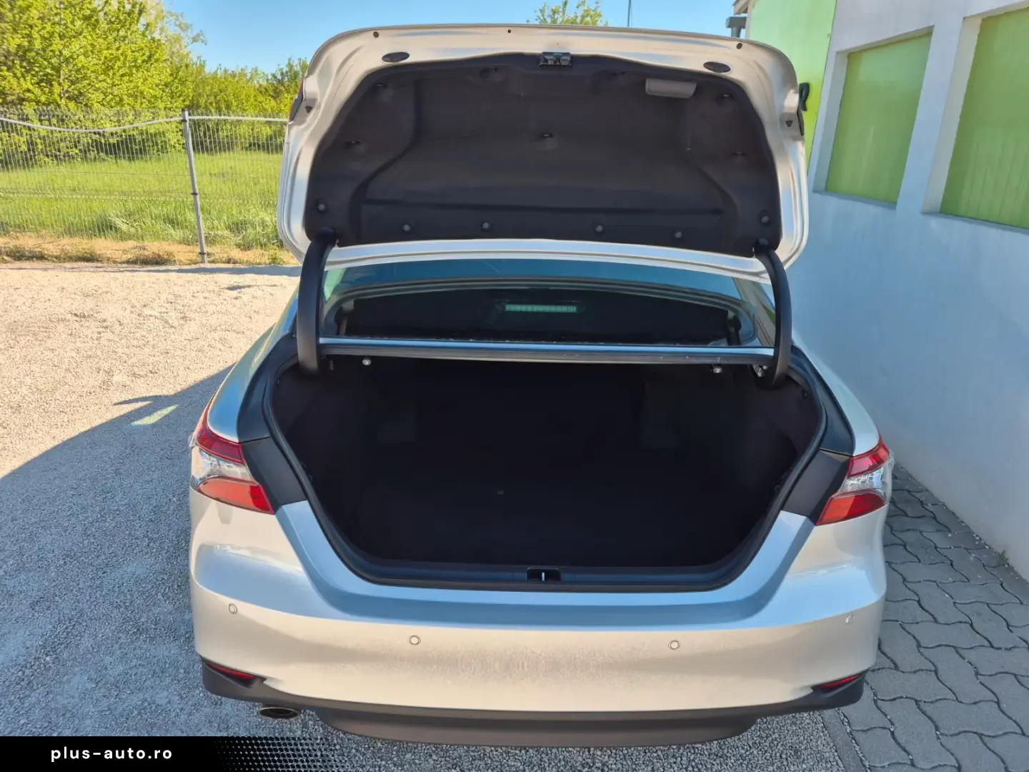 Toyota Camry 2.5 HYBRID E XECUTIVE E-CVT