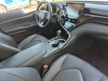 Toyota Camry 2.5 HYBRID E XECUTIVE E-CVT