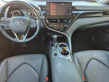 Toyota Camry 2.5 HYBRID E XECUTIVE E-CVT