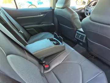 Toyota Camry 2.5 HYBRID E XECUTIVE E-CVT