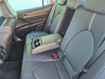 Toyota Camry 2.5 HYBRID E XECUTIVE E-CVT