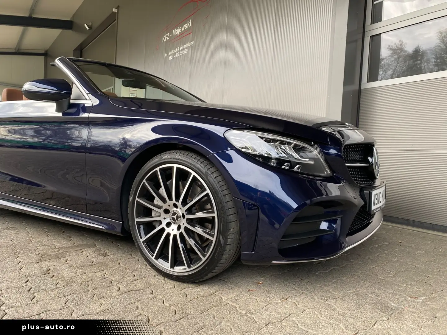MERCEDES-BENZ C 300 Cabrio  HUD  Burmester